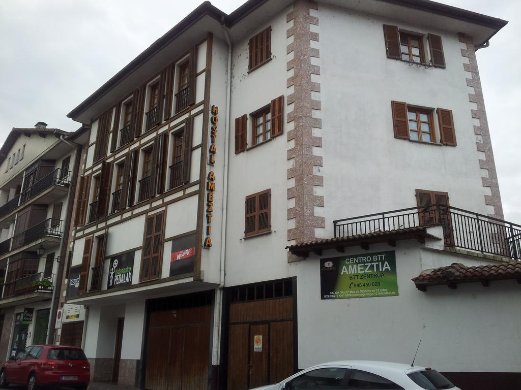 Hostal Ameztia Doneztebe Exteriör bild