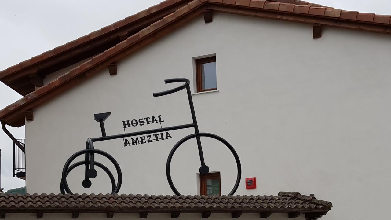 Hostal Ameztia Doneztebe Exteriör bild