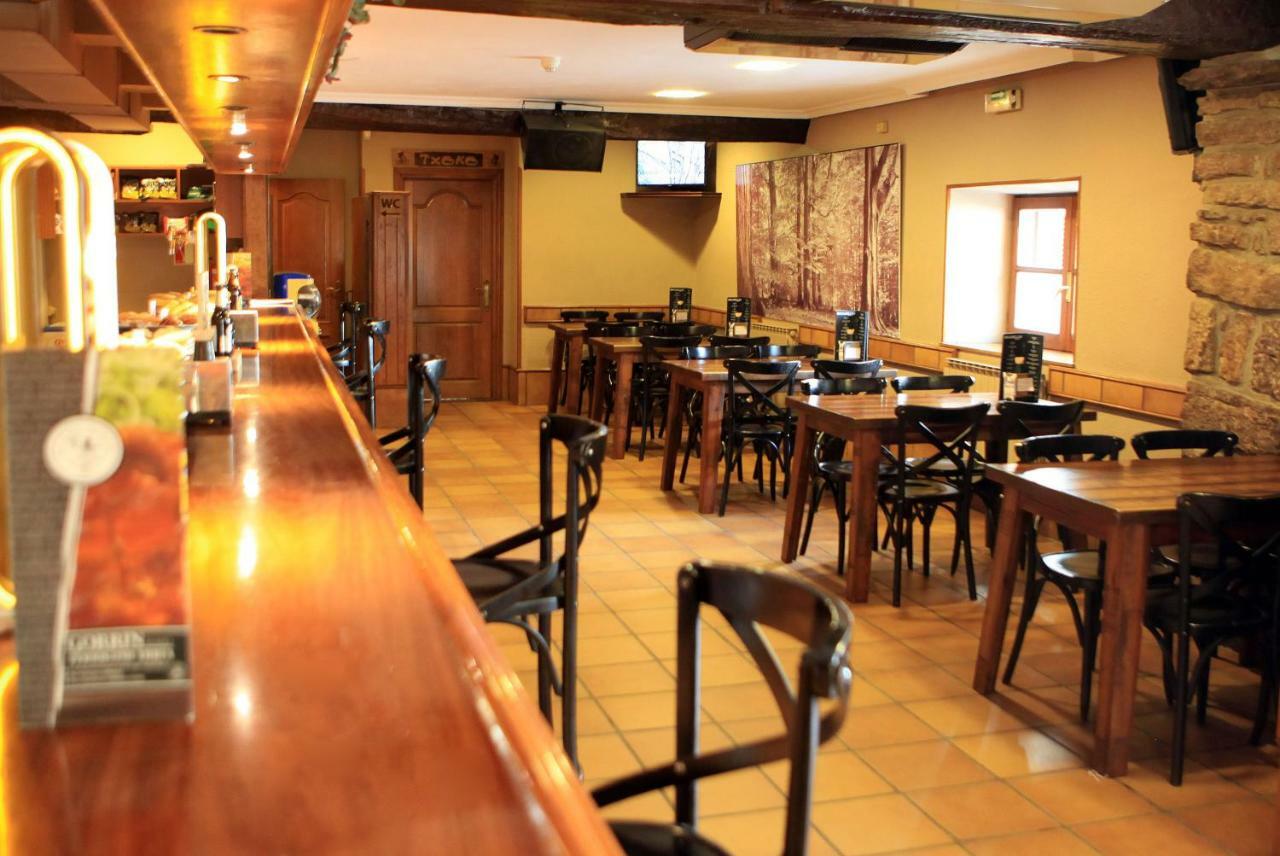 Hostal Ameztia Doneztebe Exteriör bild