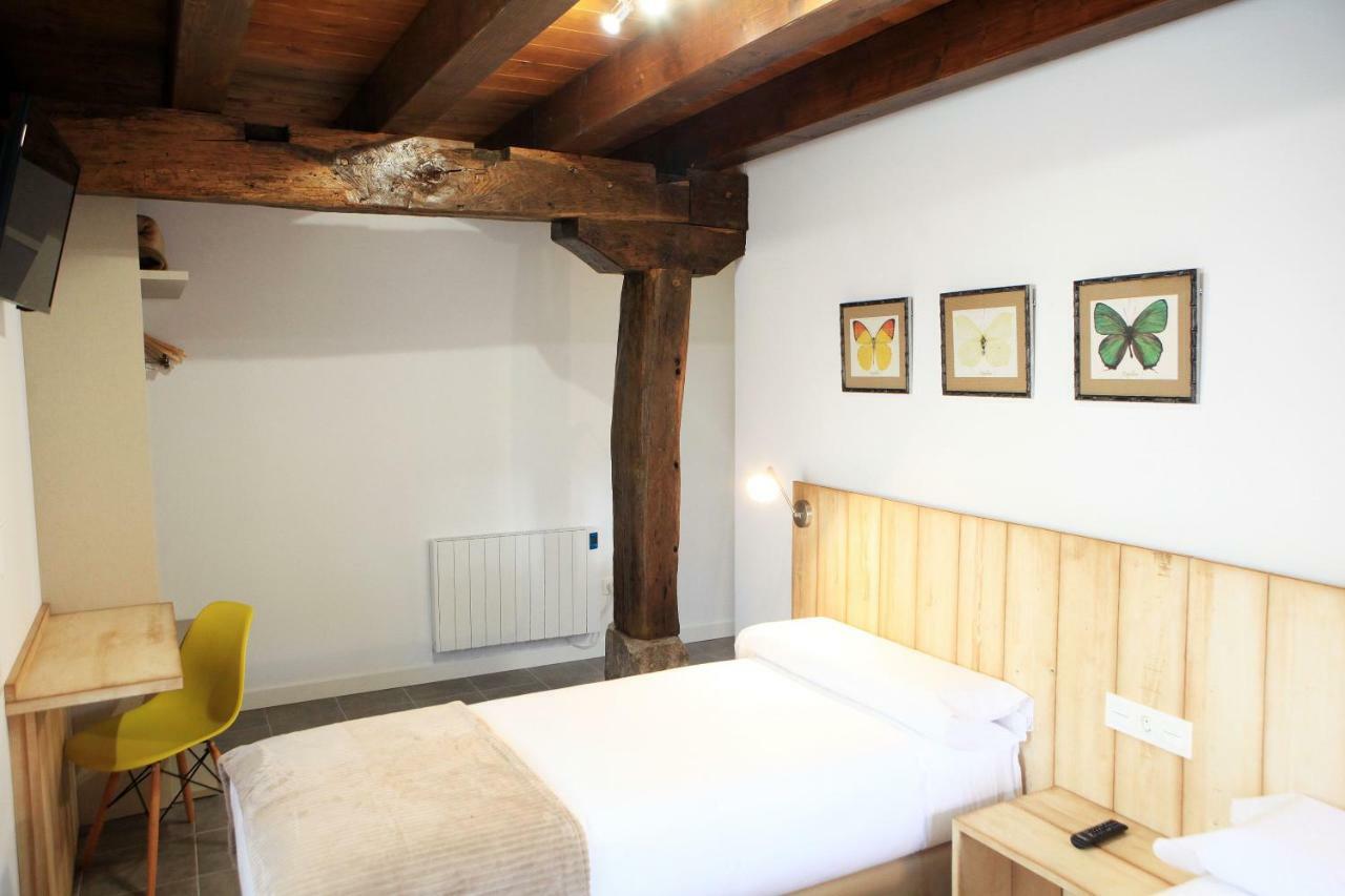 Hostal Ameztia Doneztebe Exteriör bild